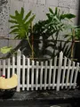 Hàng rào nhựa có chân cắm trang trí sân vườn phong cách Châu Âu - Ảnh 12